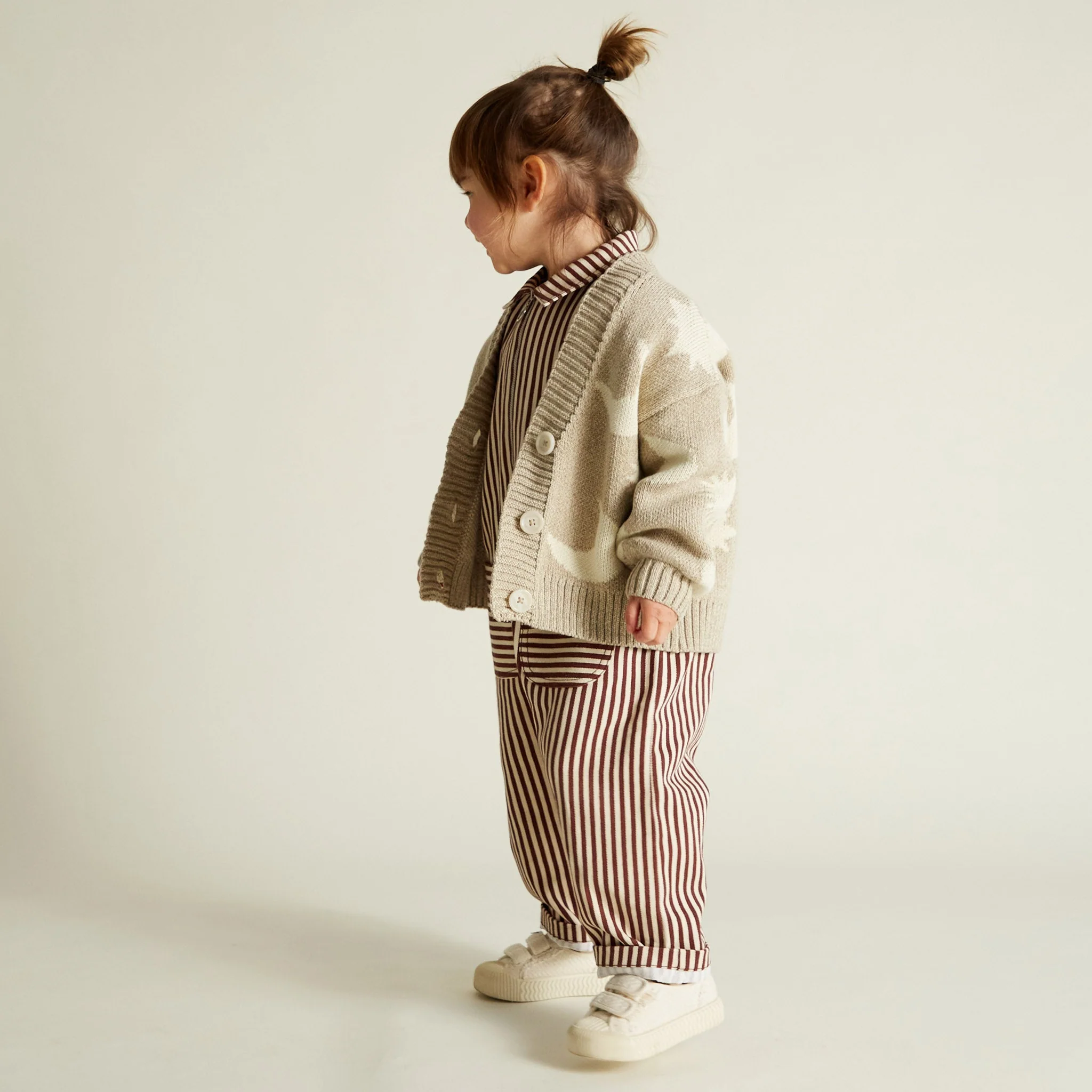 Abstract Neutral Moon and Star Knit Cardigan - Image 7