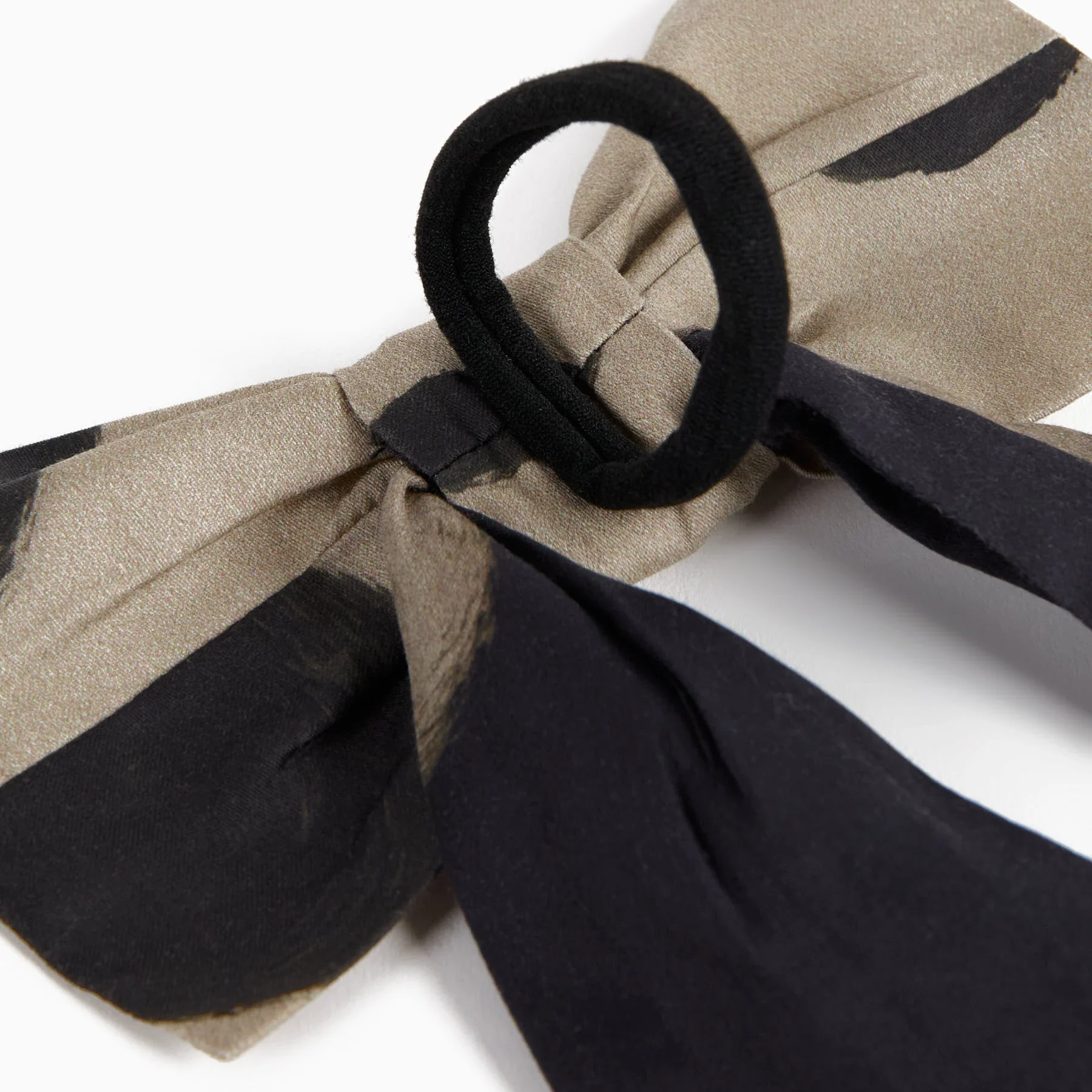 Alda Polka Dot Cotton Hair Clip (Black) - Image 4