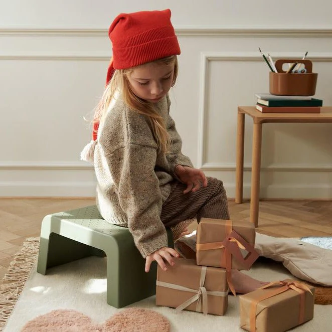 Alf Fine Knitted Christmas Hat (Apple Red) - Image 2