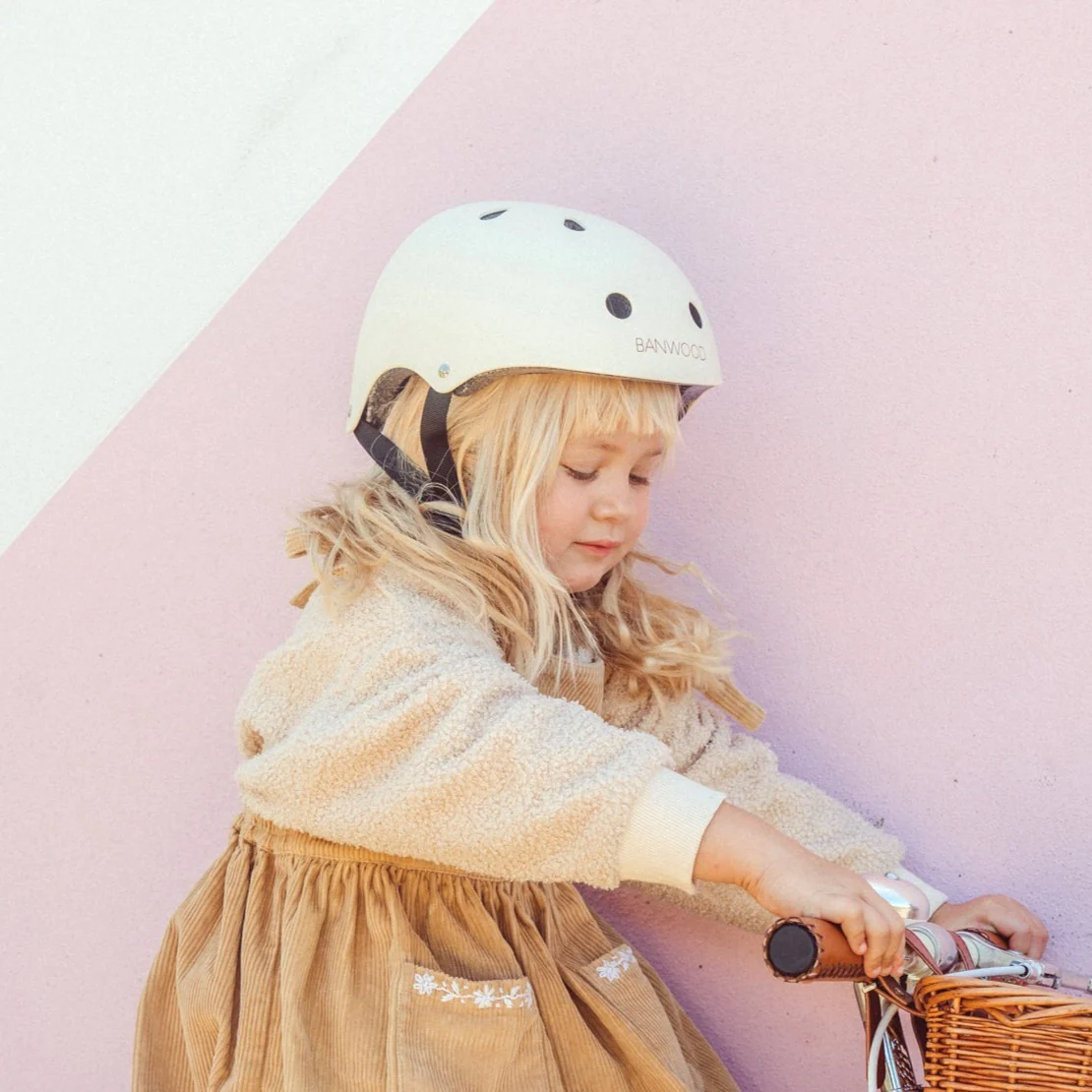 Banwood Classic Bike Helmet (Matte Cream) - Image 2