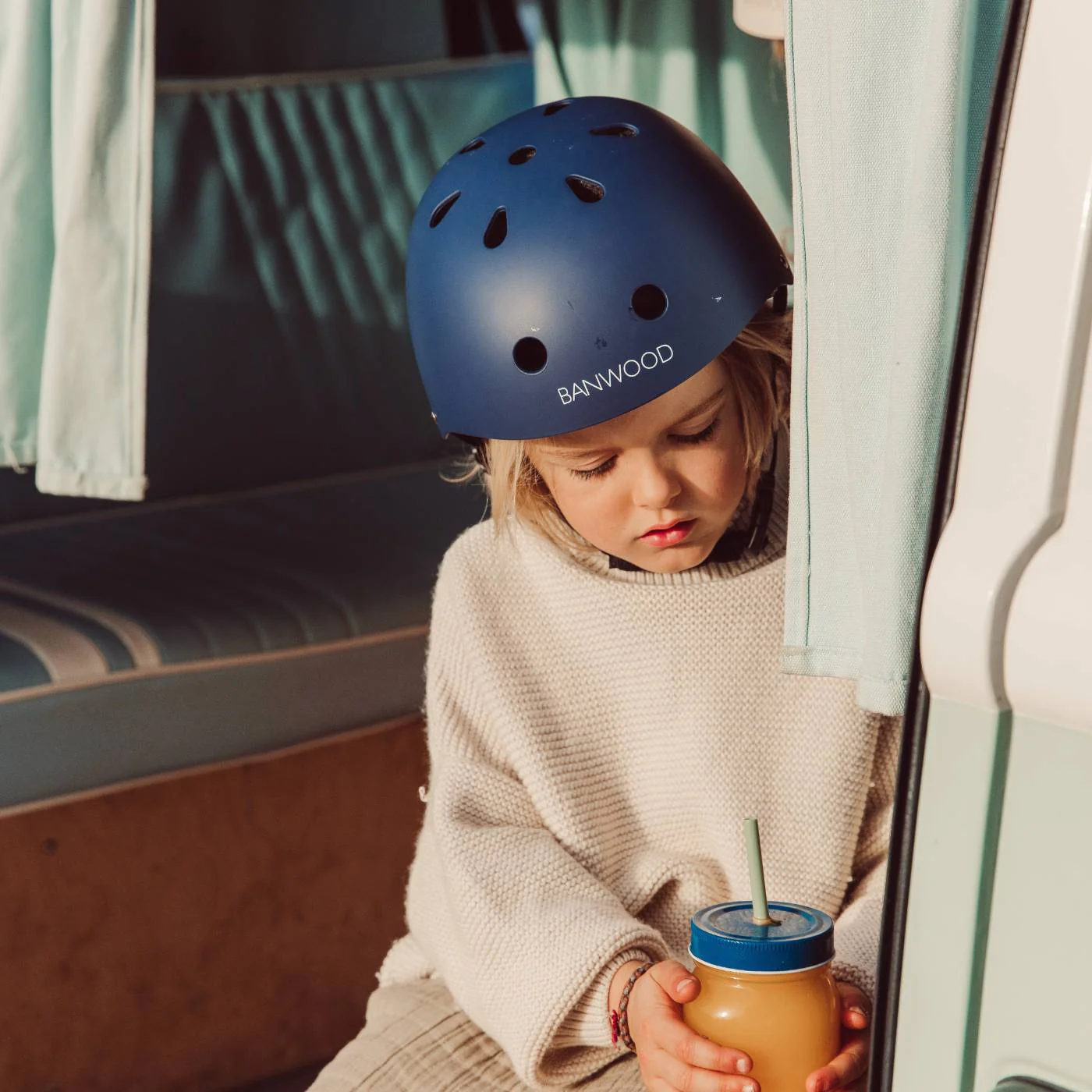 Banwood Classic Bike Helmet (Matte Navy Blue) - Image 5