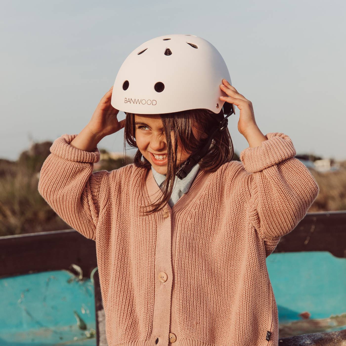 Banwood Classic Bike Helmet (Matte Pink) - Image 3