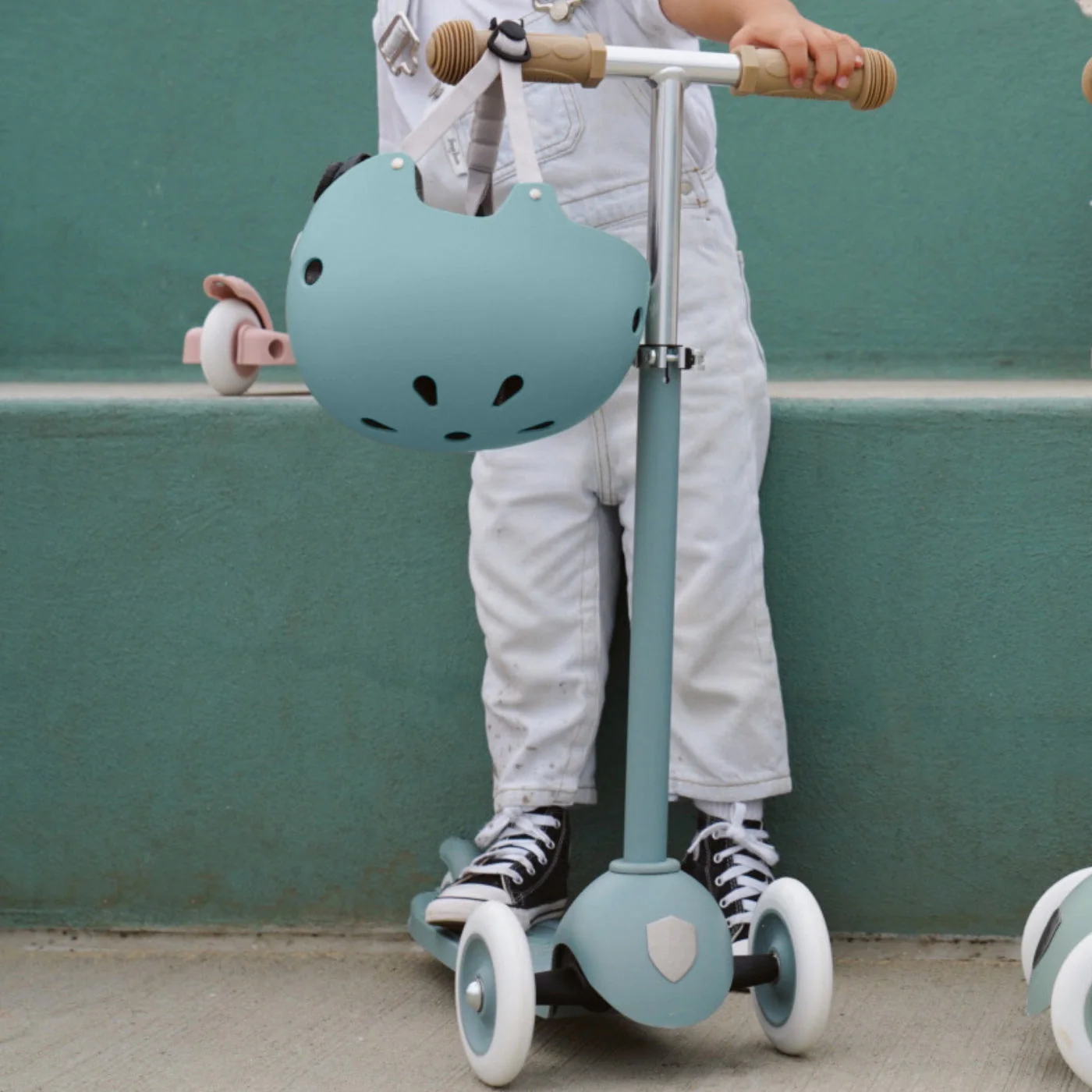Banwood Eco Bike Helmet (Teal) - Image 2