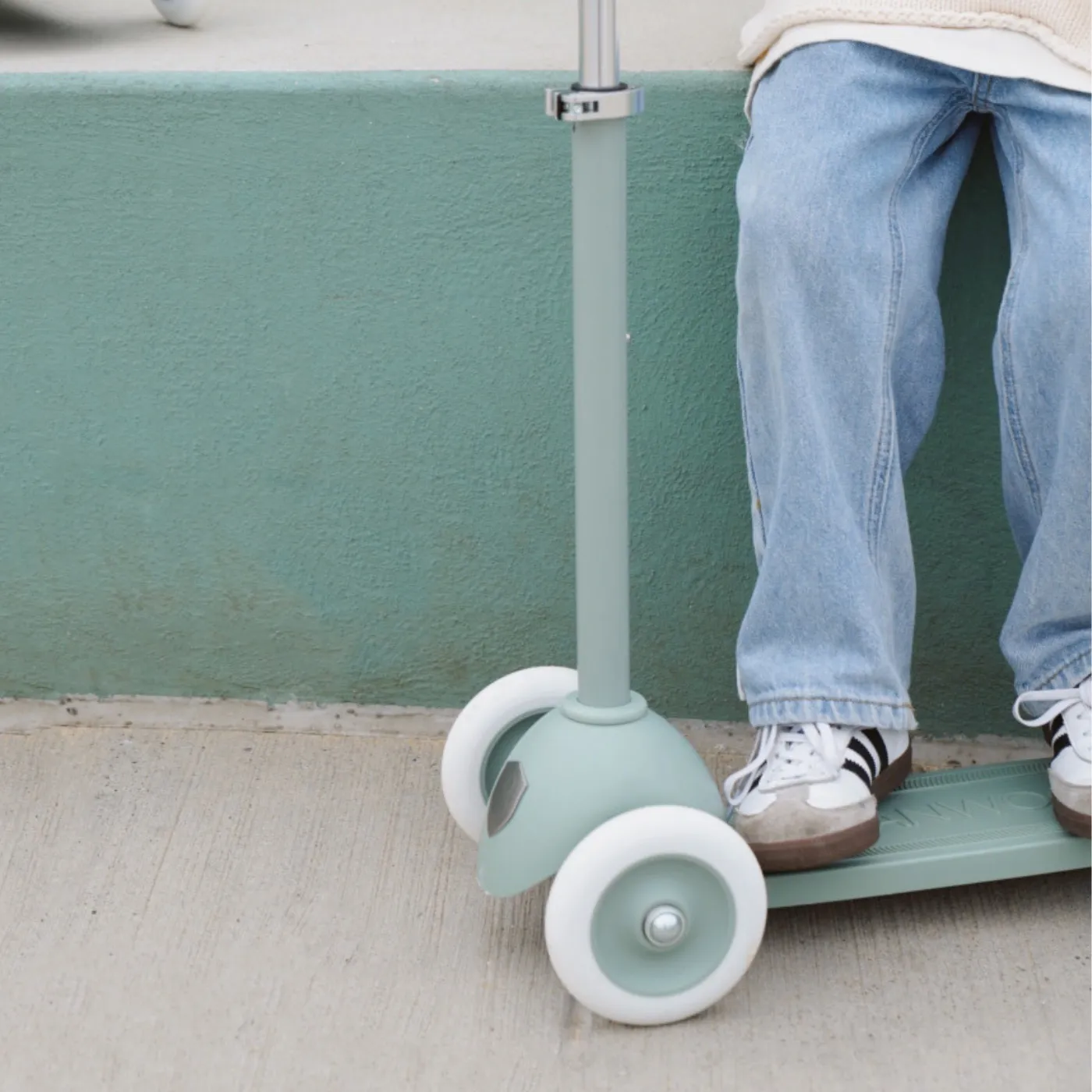Banwood Eco Kids Scooter (Clay) - Image 3