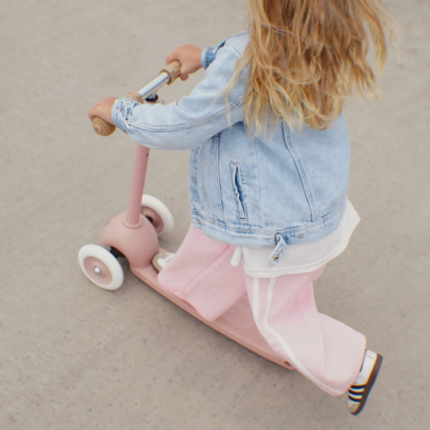 Banwood Eco Kids Scooter (Dusty Rose) - Image 3