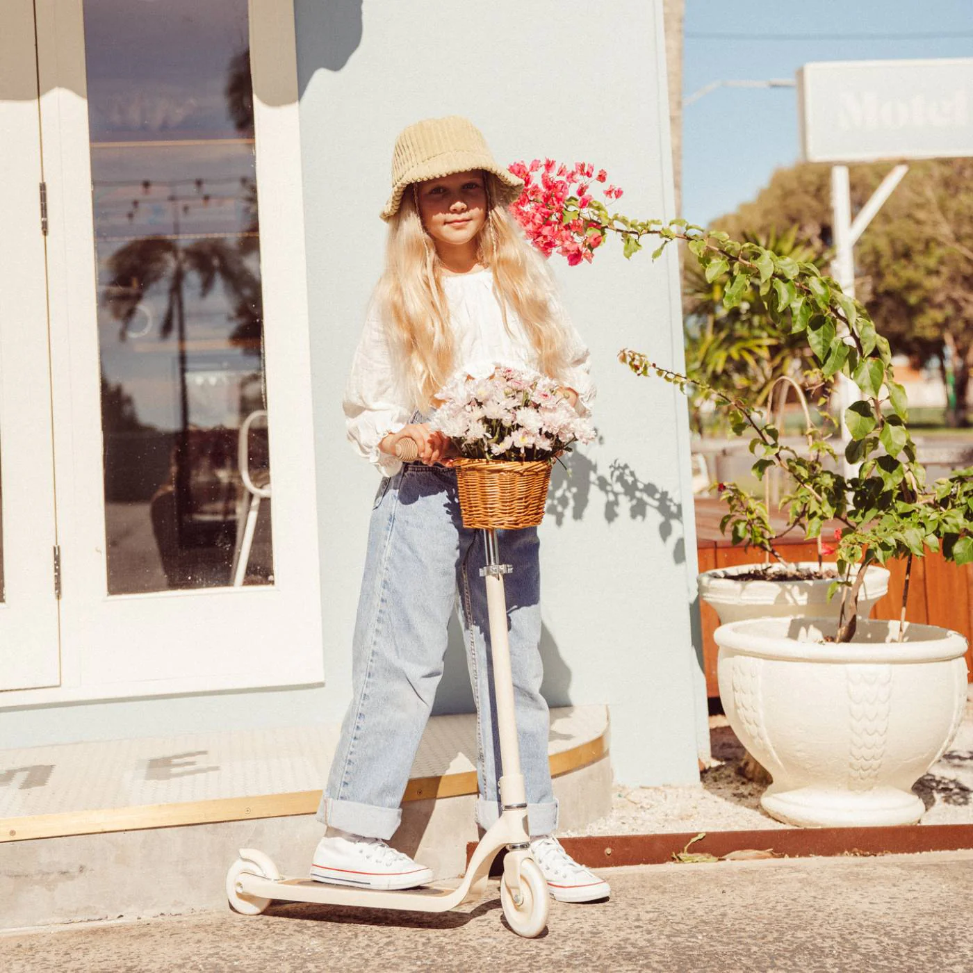 Banwood Kids Maxi Scooter with Basket (Cream)