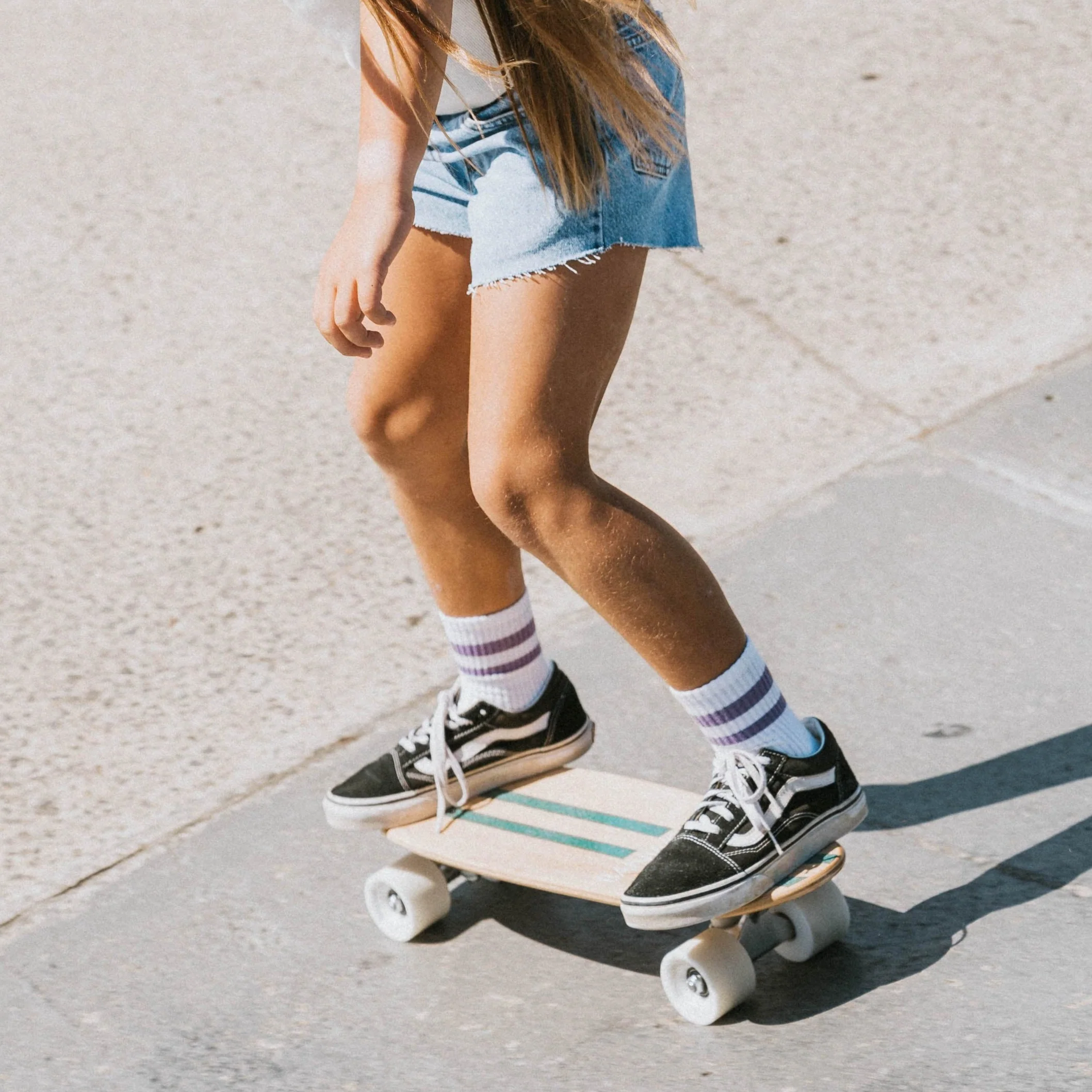 Banwood Kids Skateboard (Green) - Image 4