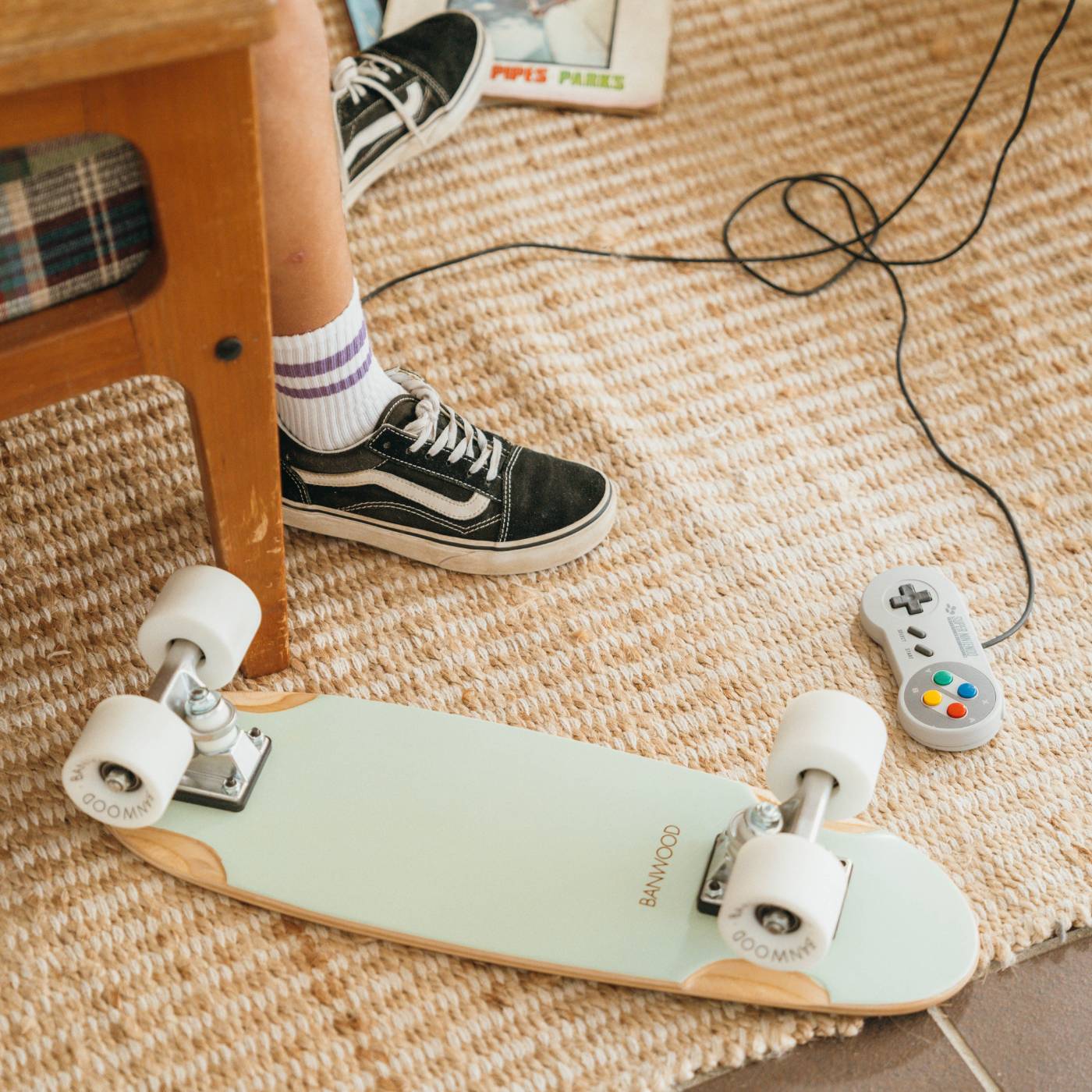 Banwood Kids Skateboard (Pale Mint) - Image 3