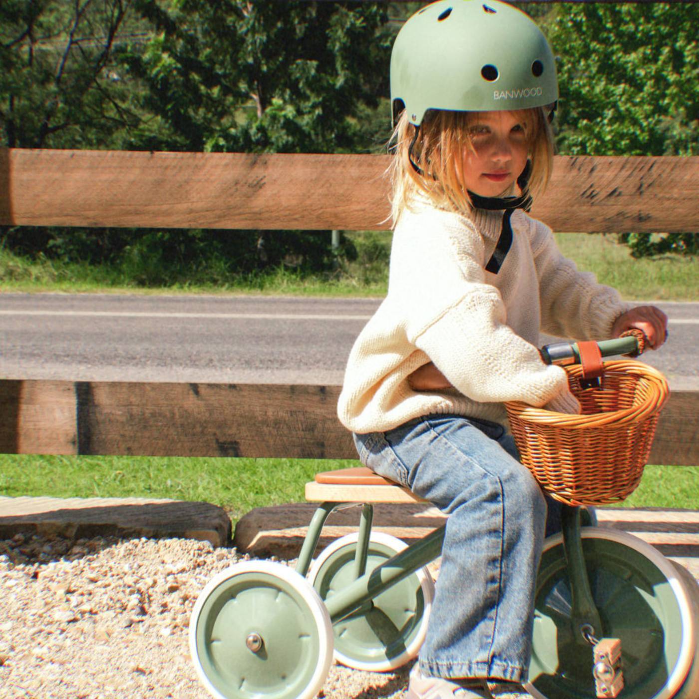 Banwood Vintage Trike (Forest) - Image 4