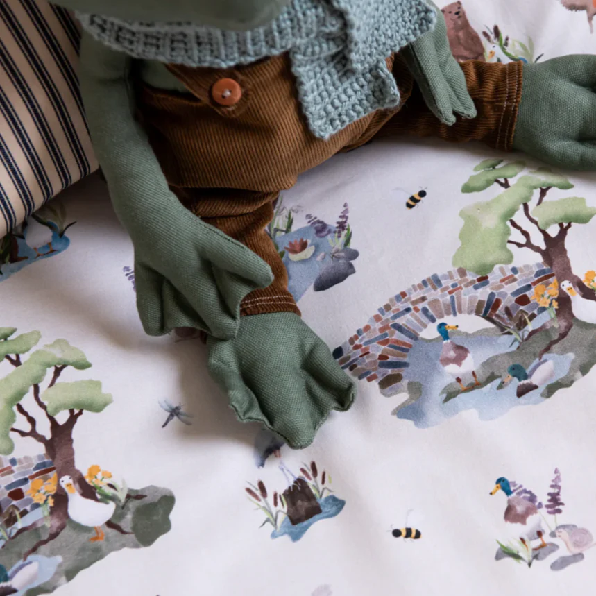 Waterside Scenes Reversible Cotton Duvet and Pillow Bedding Set - Image 3