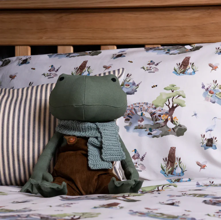 Waterside Scenes Reversible Cotton Duvet and Pillow Bedding Set - Image 7