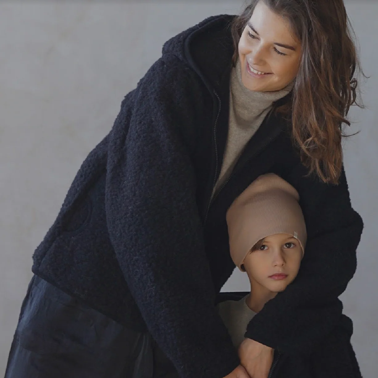Ciara 100% Wool Hooded Coat (Black) - Image 5