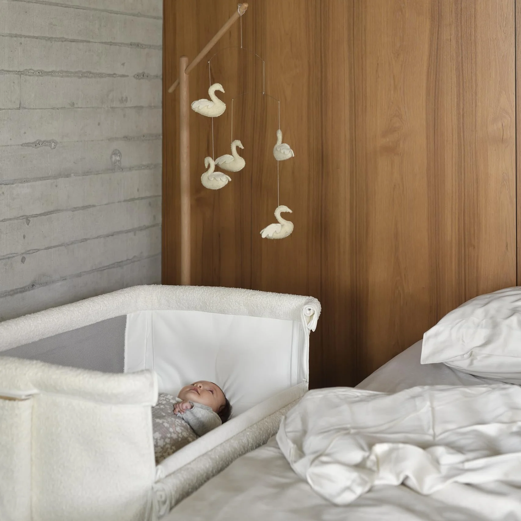 Co-Sleeper Side by Side Baby Crib (Boucle Cream)