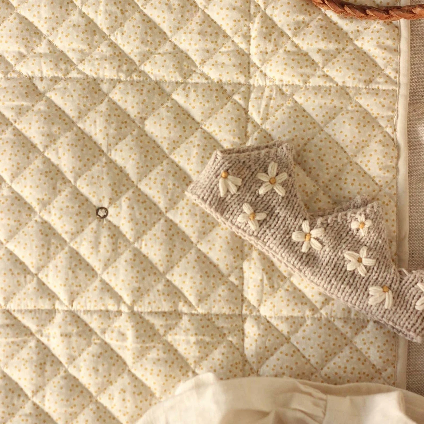 Cotton Travel Baby Changing Mat (Wild Chamomile) - Image 6