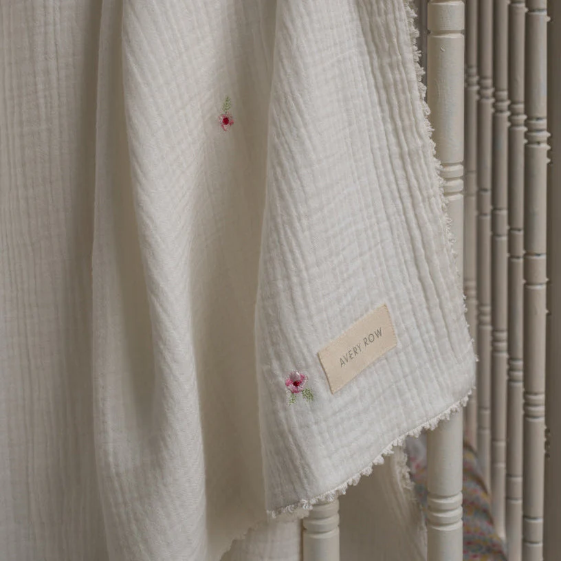 Embroidered Muslin Blanket (Anemone) - Image 3