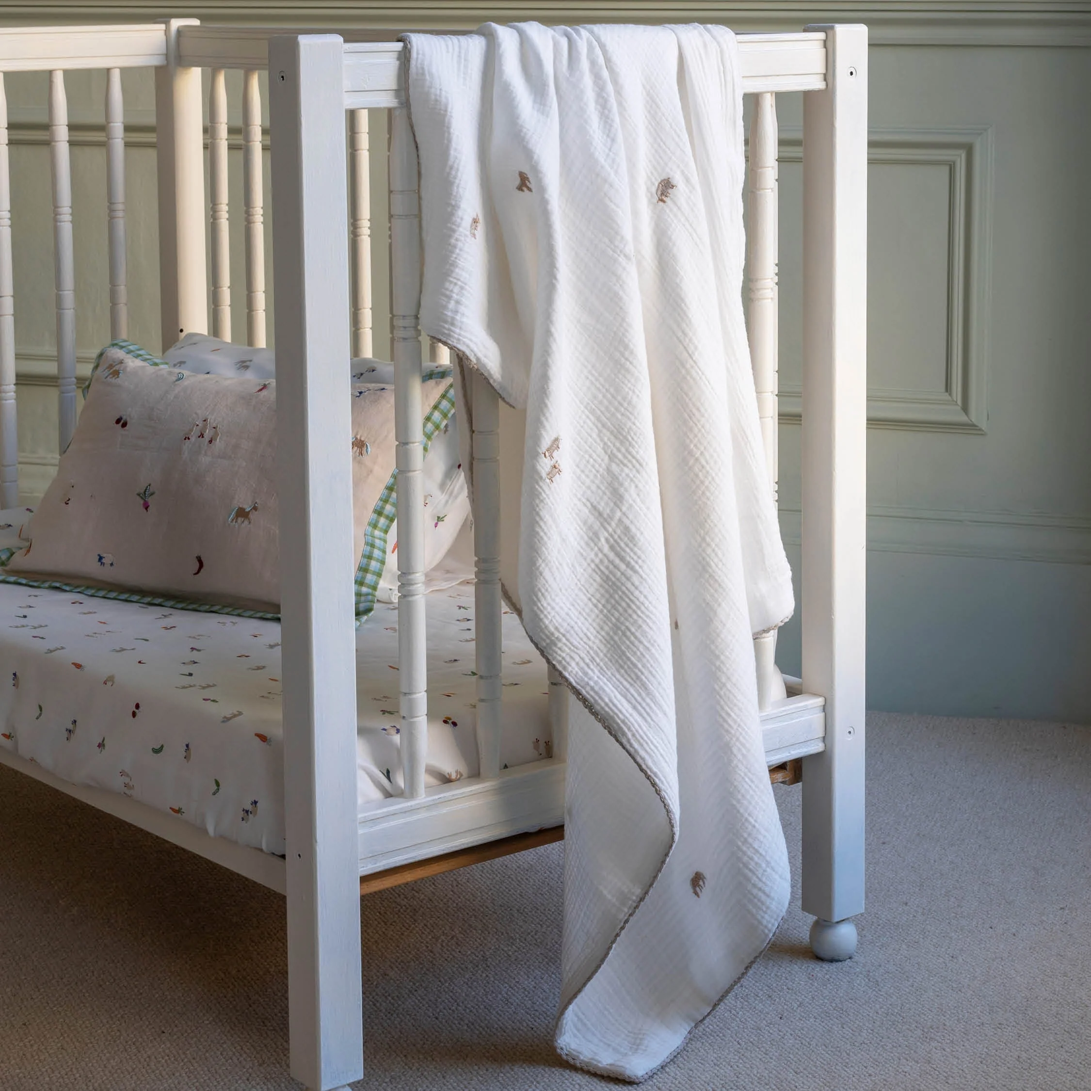 Embroidered Muslin Blanket (Little Farm) - Image 4