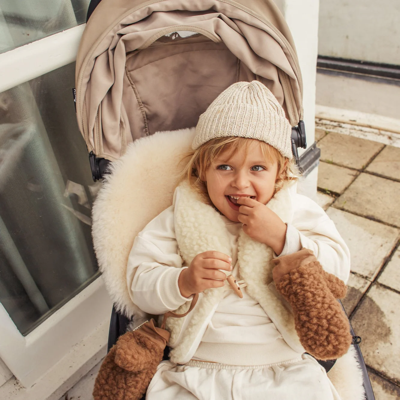 Fixed Harness Sheepskin Snuggler (Milk) - Image 4