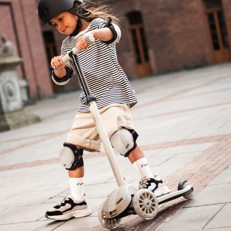 Highway Kick 3S Steerable Foldable Scooter with LED Wheels (Ash) - Image 3