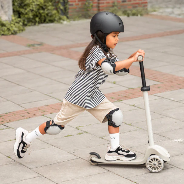 Highway Kick 3S Steerable Foldable Scooter with LED Wheels (Ash) - Image 4