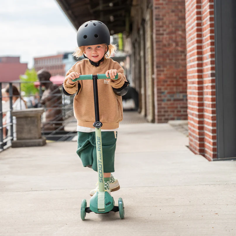 Highway Kick 3S Steerable Foldable Scooter with LED Wheels (Forest) - Image 14