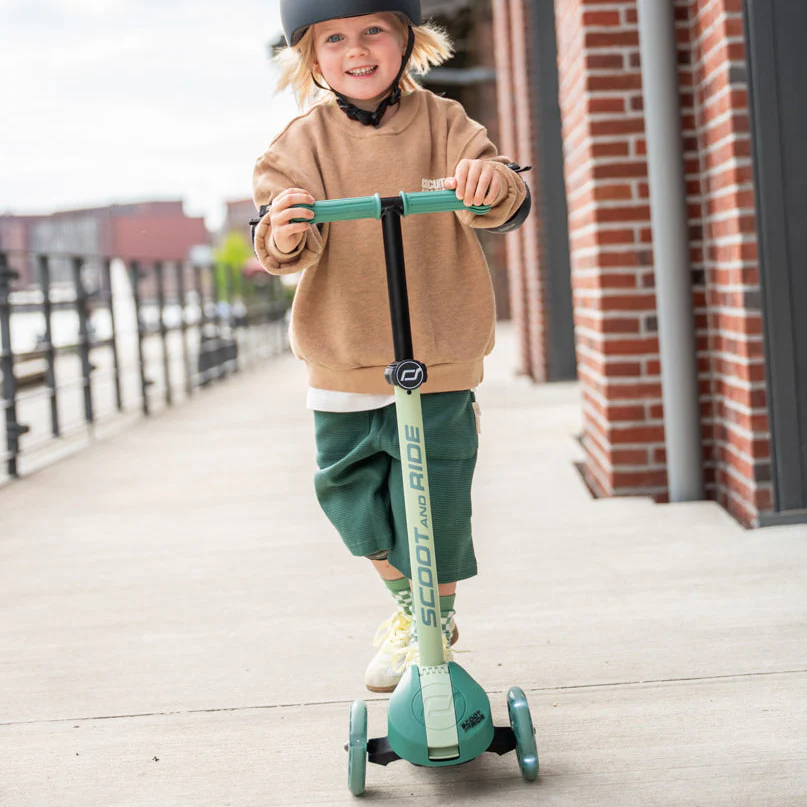 Highway Kick 3S Steerable Foldable Scooter with LED Wheels (Forest) - Image 3