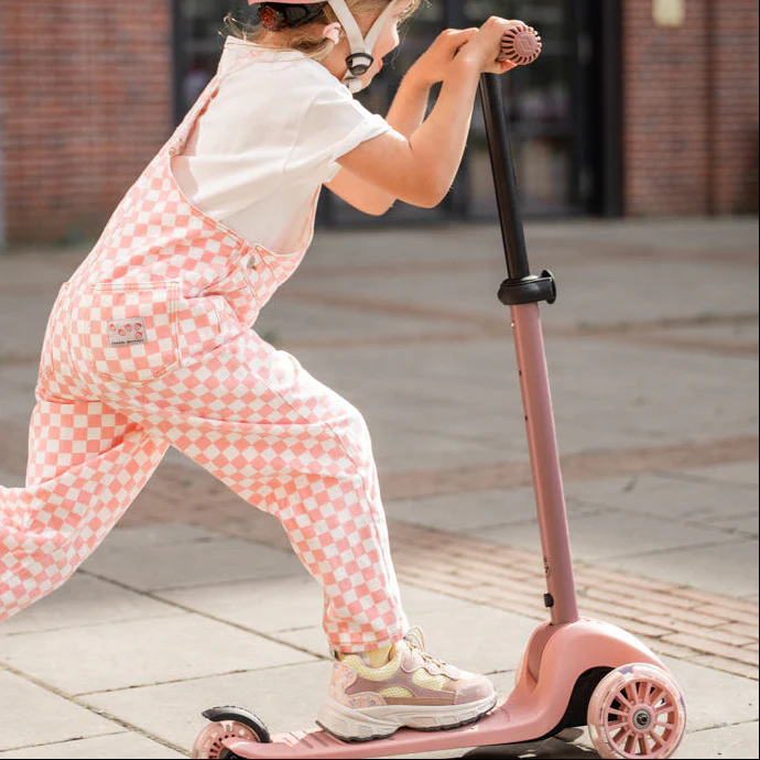 Highway Kick 3S Steerable Foldable Scooter with LED Wheels (Rose) - Image 5
