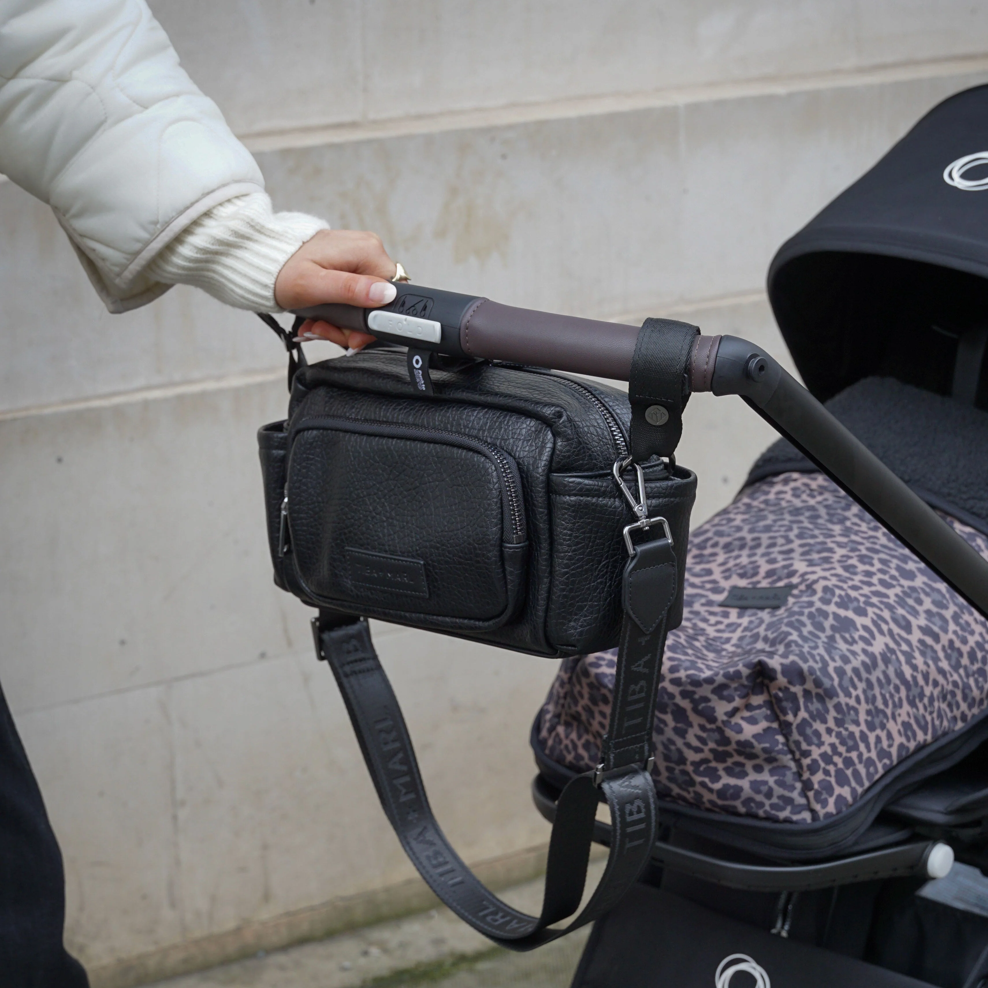 Inka Buggy Changing Bag Organiser (Black) - Image 3