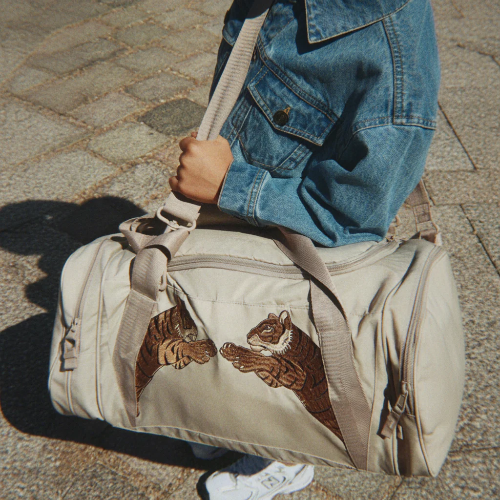 Kid's Tiger Print Weekend Holdall Bag (Feather Grey)