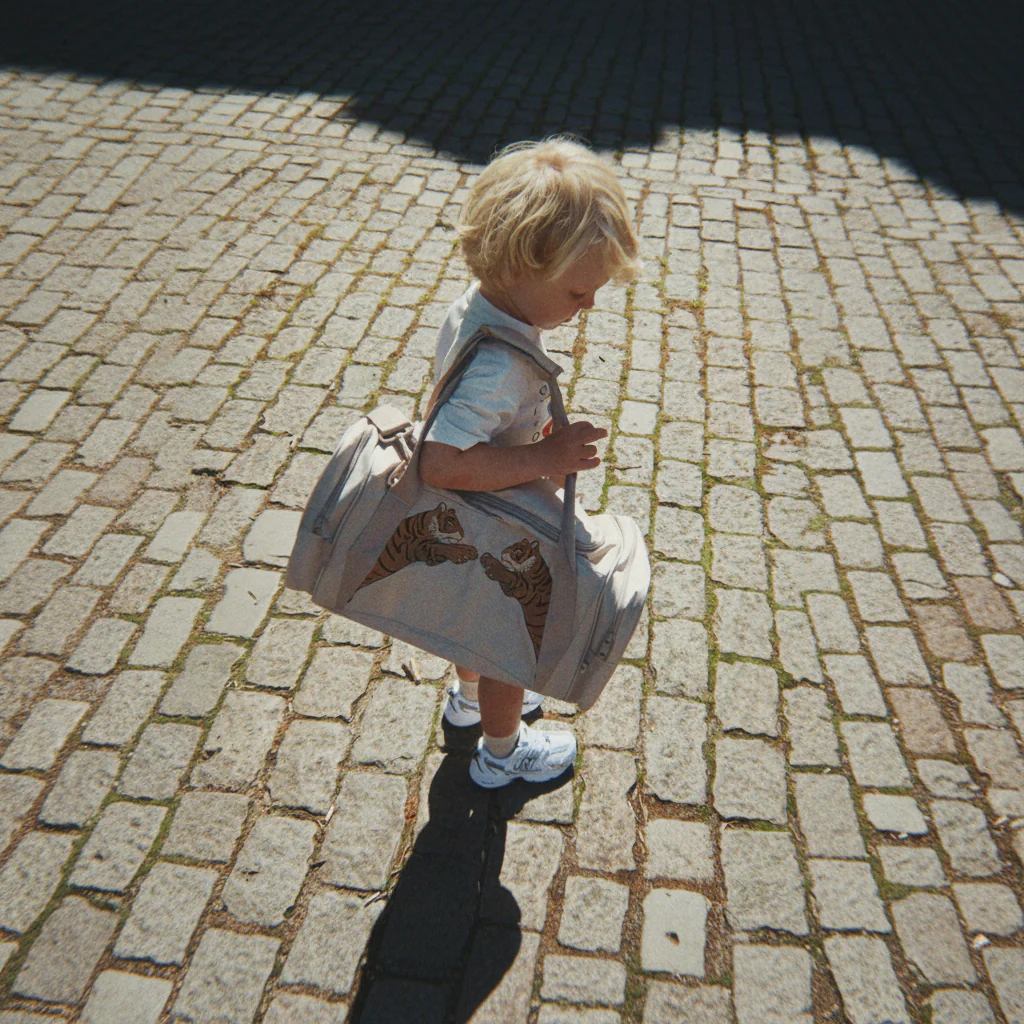 Kid's Tiger Print Weekend Holdall Bag (Feather Grey) - Image 3