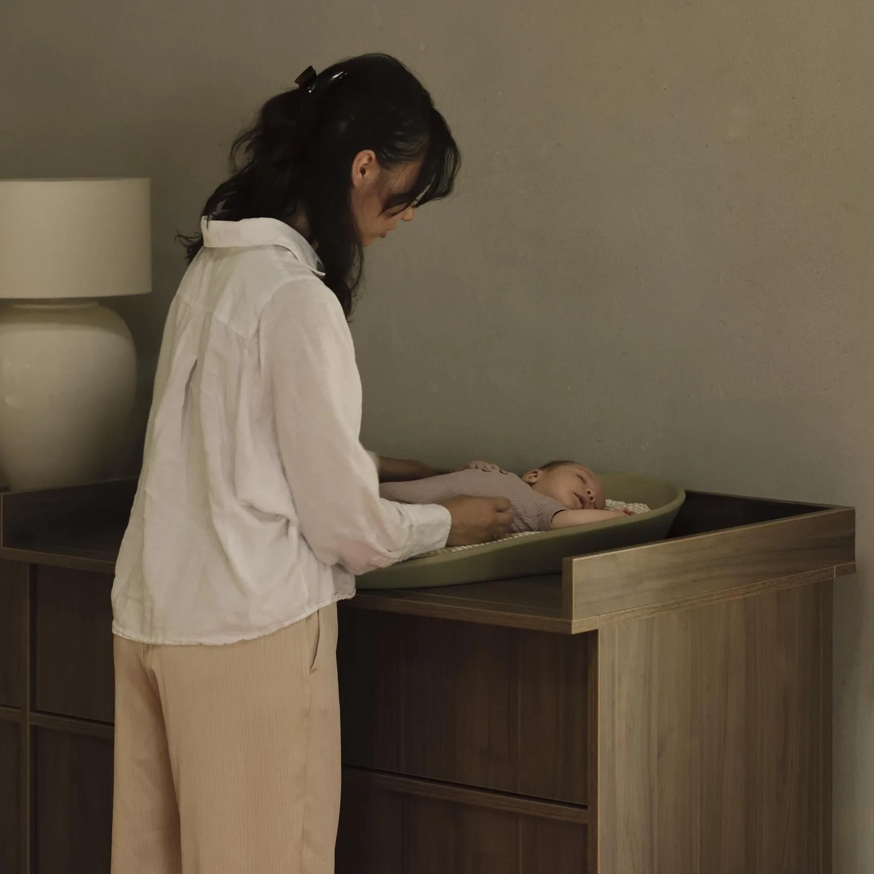 Kyo Chest of Drawer XL Changing Table Extension (Walnut) - Image 4