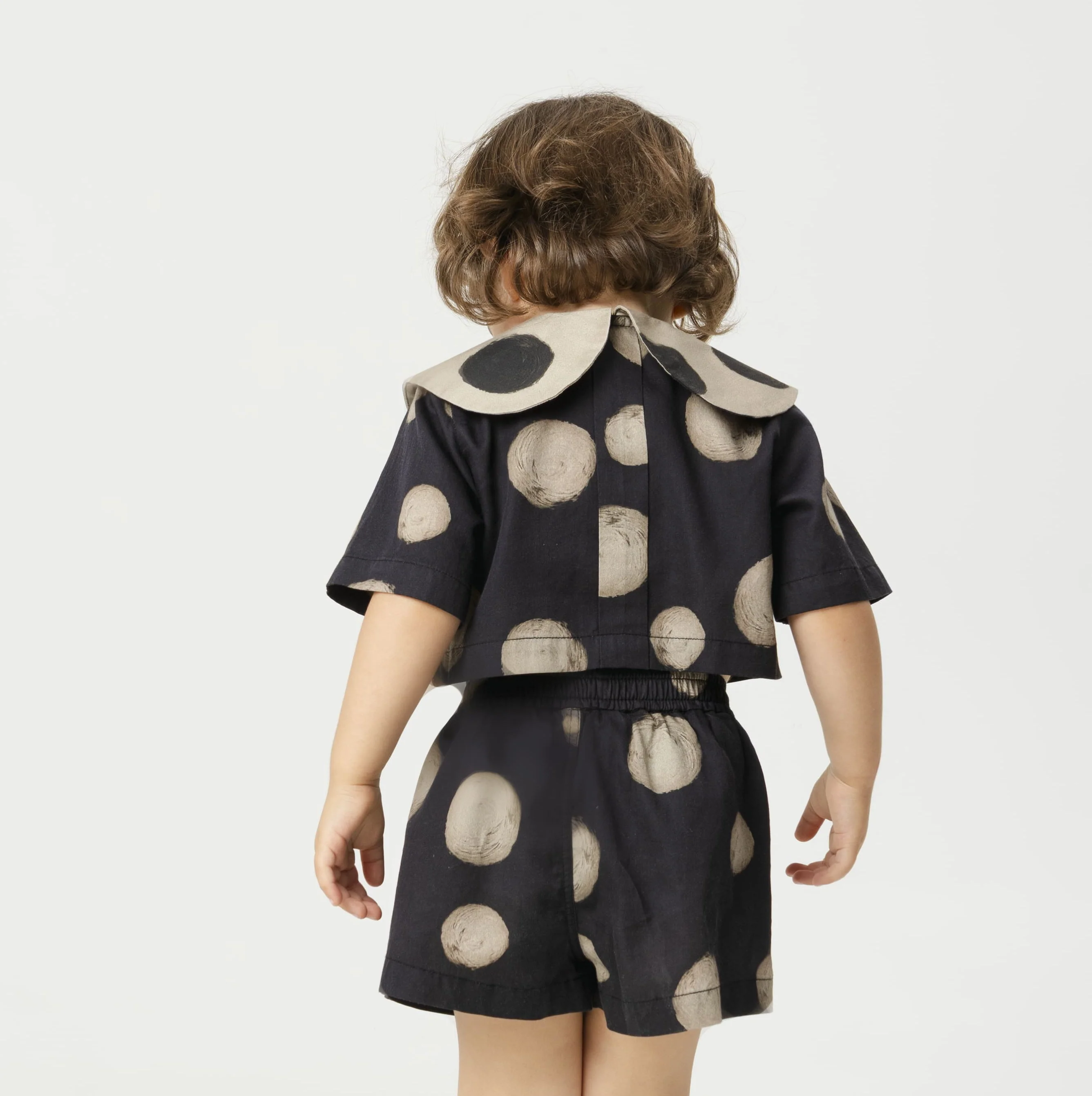 Leonilde Polka Dot Collared Cotton Cropped Shirt (Black) - Image 10
