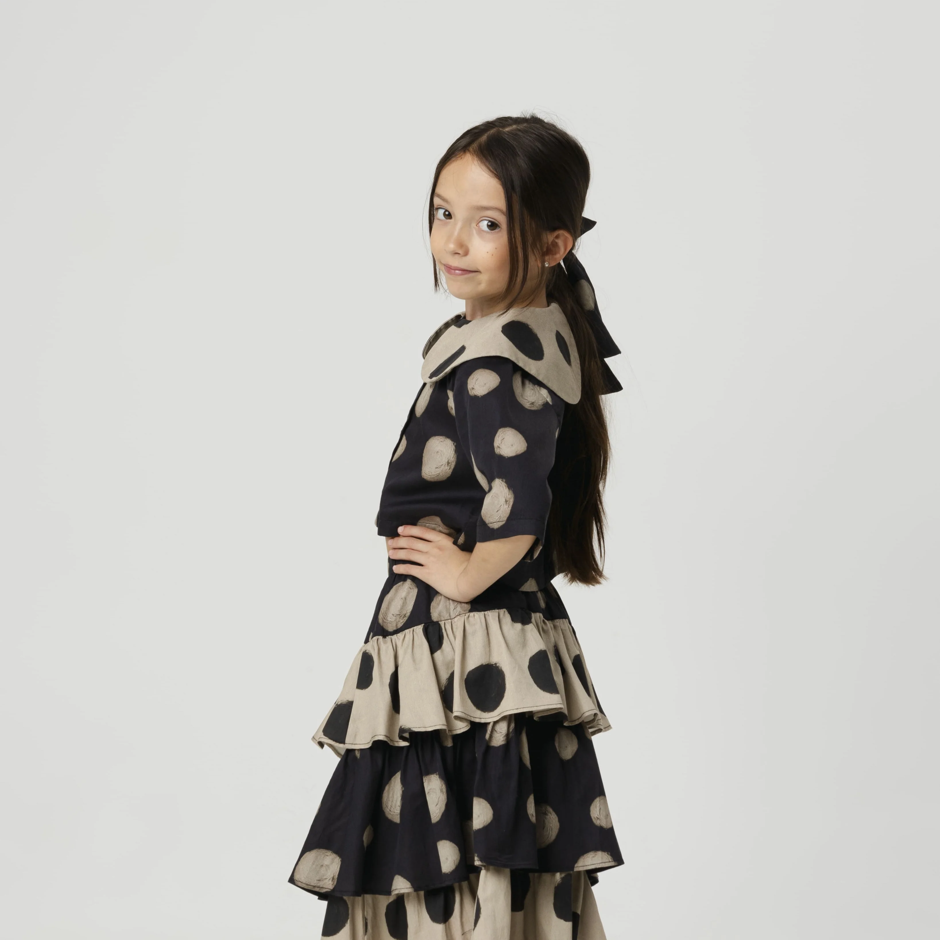 Leonilde Polka Dot Collared Cotton Cropped Shirt (Black) - Image 8