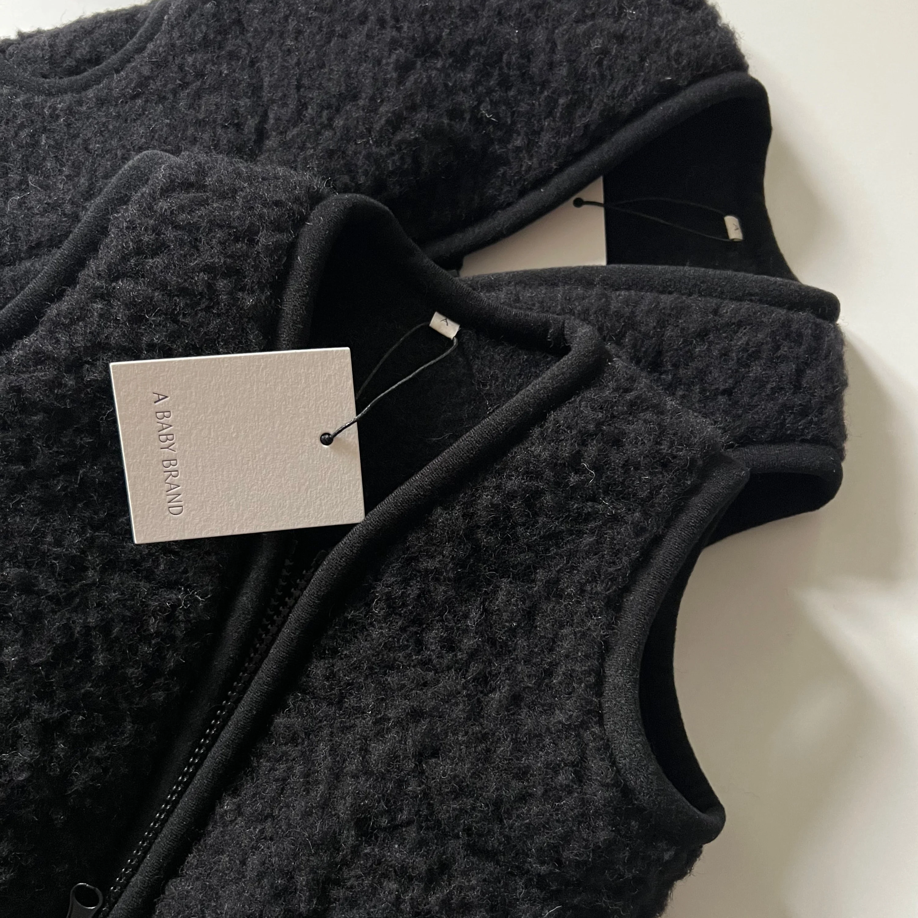 MAMA Clara 100% Wool Vest (Black) - Image 2