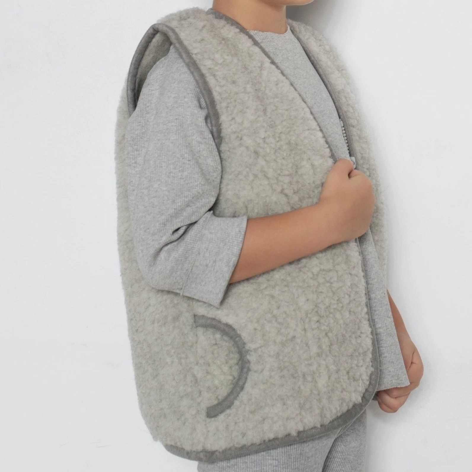 MAMA Clara 100% Wool Vest (Grey) - Image 6