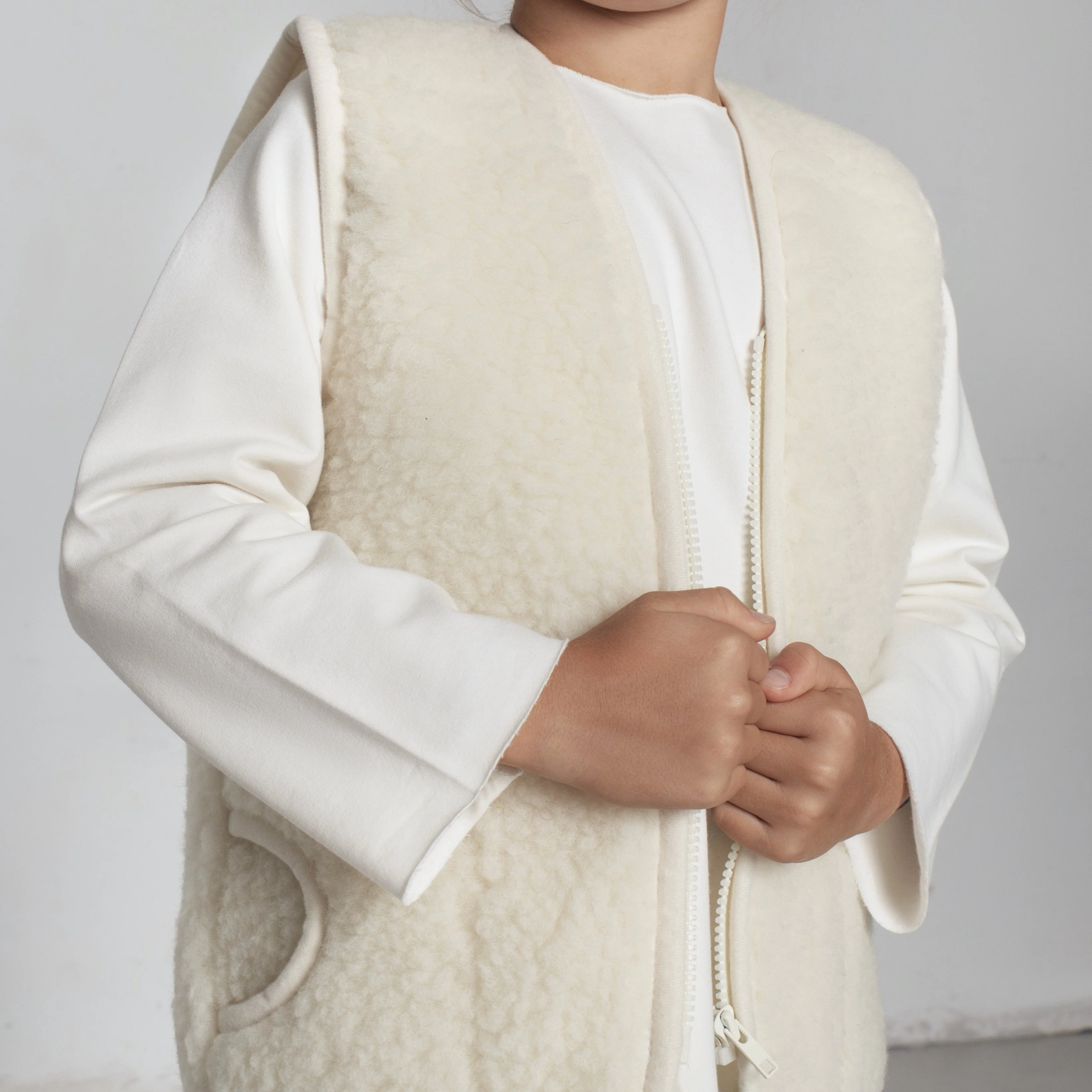 MAMA Clara 100% Wool Vest (Milk) - Image 2