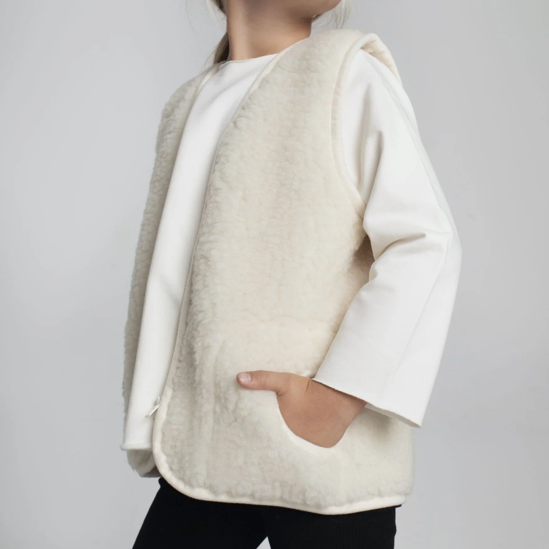 MAMA Clara 100% Wool Vest (Milk) - Image 3