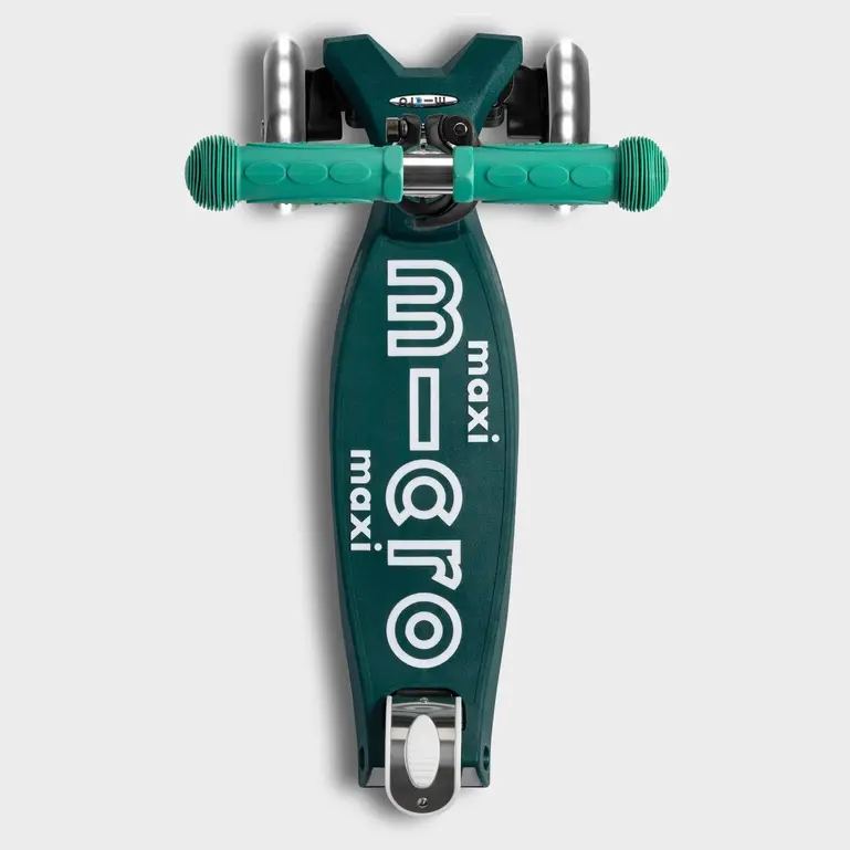 Maxi Micro Deluxe ECO Scooter with 3 LED Wheels (Green) - Image 5