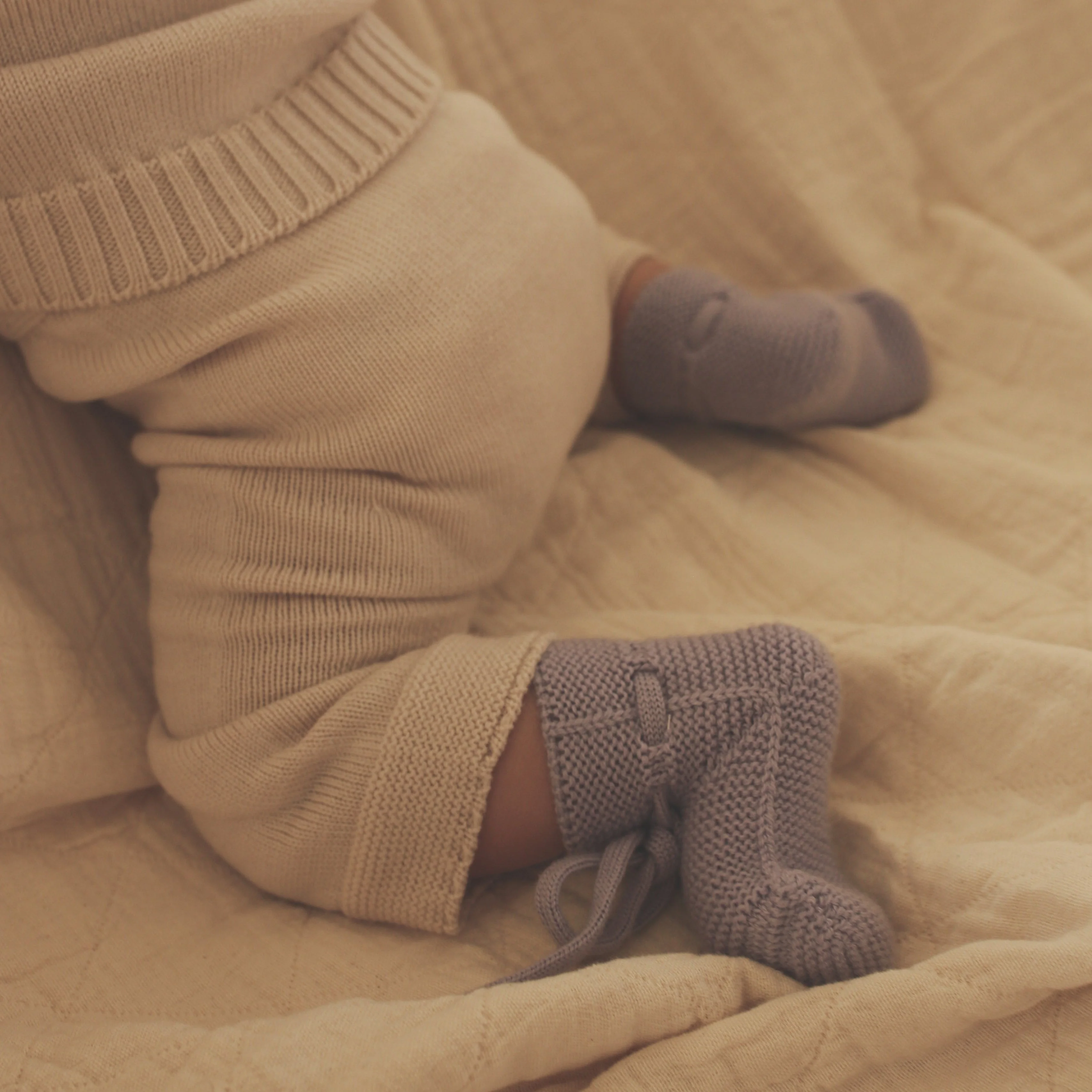 Merino Wool Baby Booties (Lilac) - Image 3