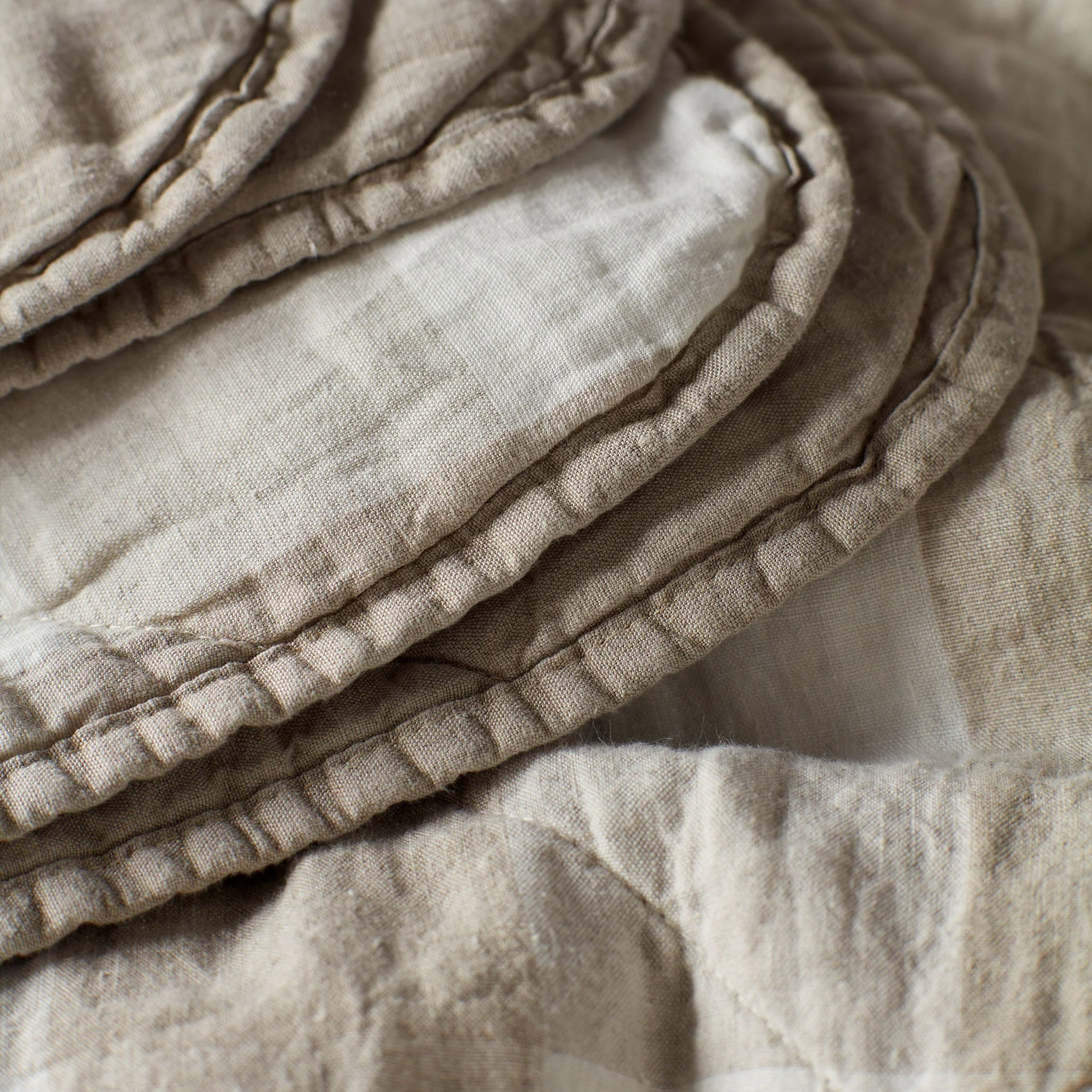 Natural Gracie Gingham Linen Quilted Throw - Image 3