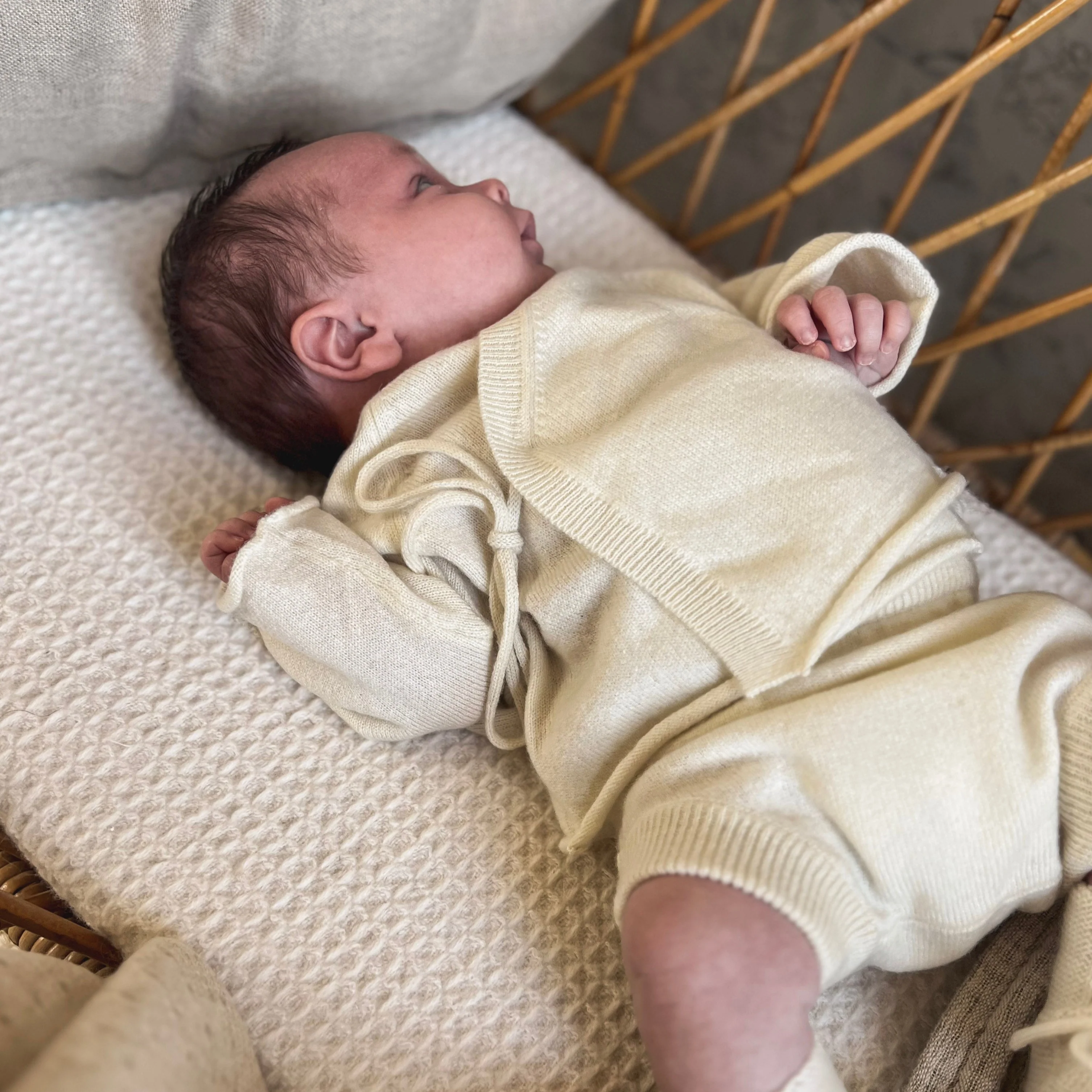 Premium Cashmere Top and Bloomer Set (Ivory) - Image 4