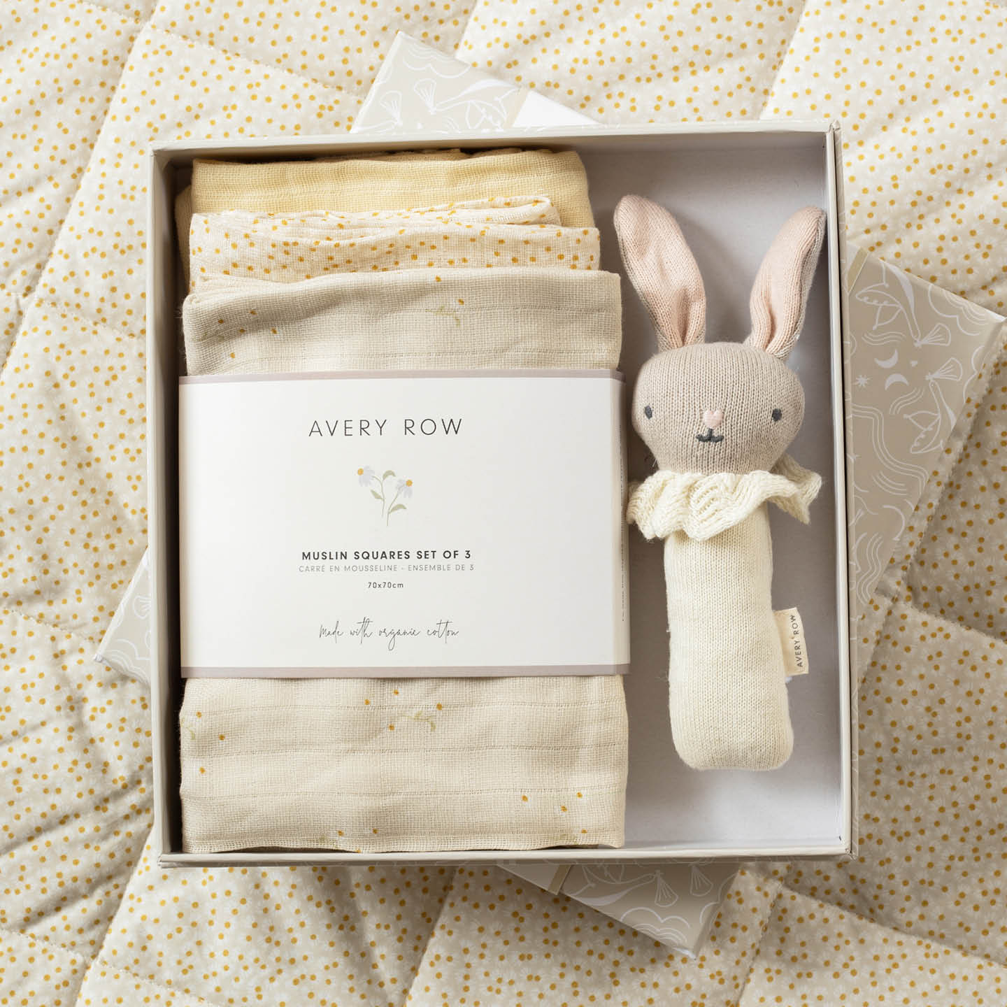 Rattle & Organic Cotton Muslin New Baby Gift Set (Chamomile)