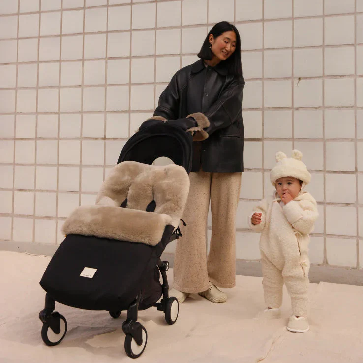 Sheepskin Universal Fixed Harness Buggy Puffmuff (Noir + Toast) - Image 13