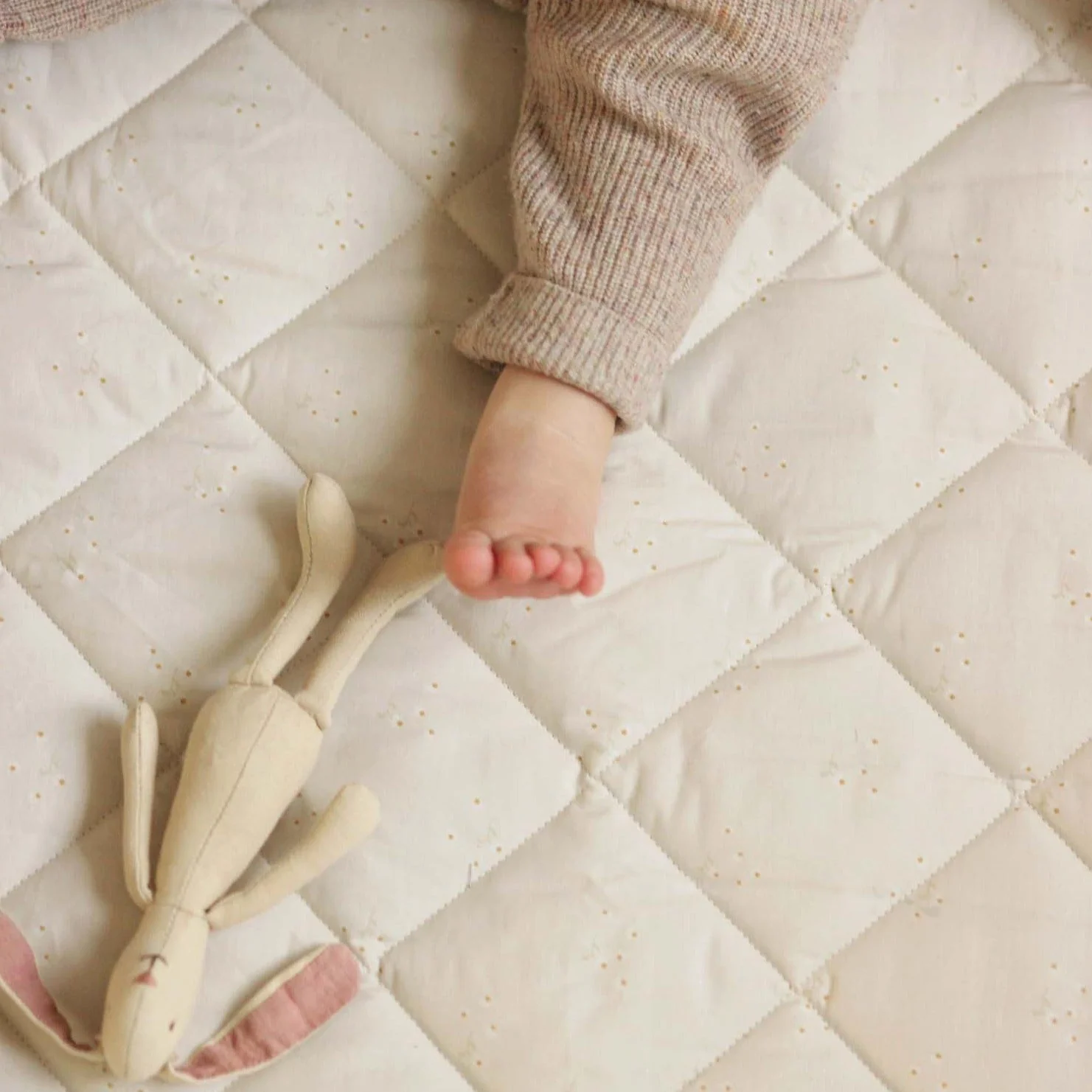 Quilted Stay & Play Mat (Wild Chamomile) - Image 6